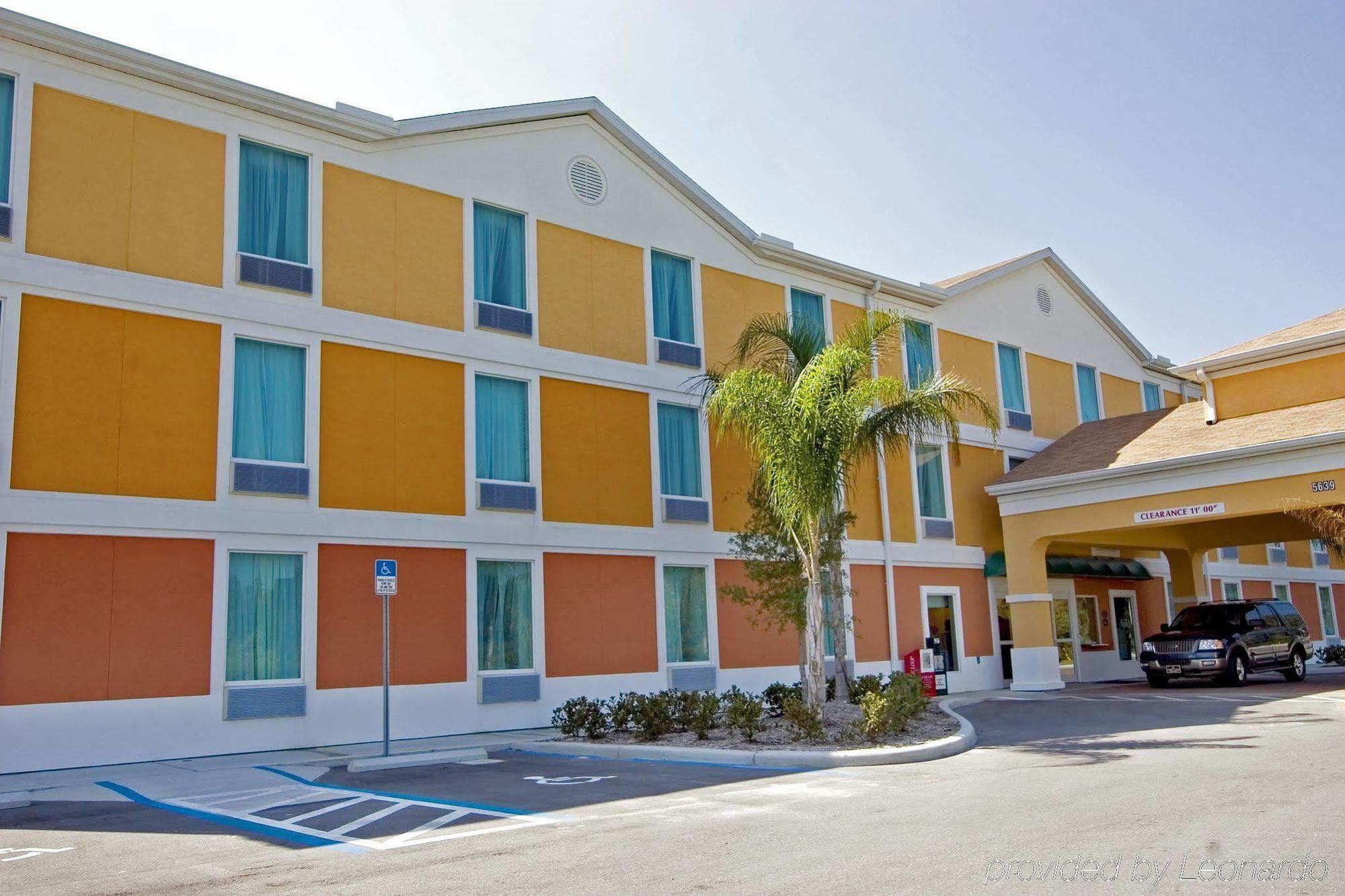 Best Western Wesley Chapel Εξωτερικό φωτογραφία